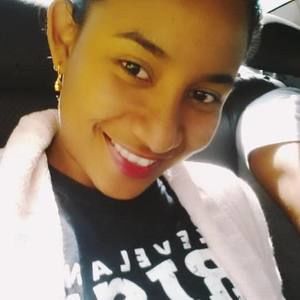 Meet your Posher, Eve